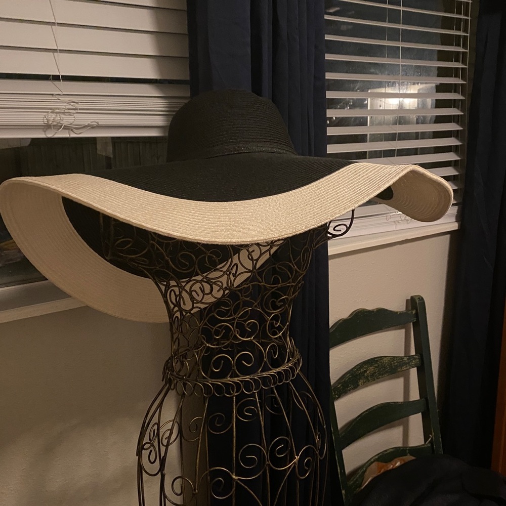 Gorgeous summer hat